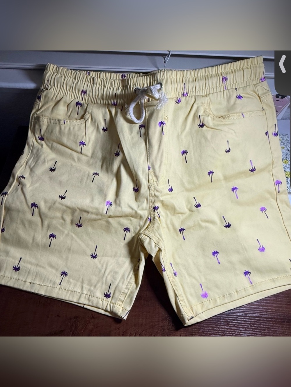 Drill Co Men's Yellow Palm-Print Shorts *NWT